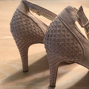 Style & Co amazing heels, size 7, tons of sparkle
